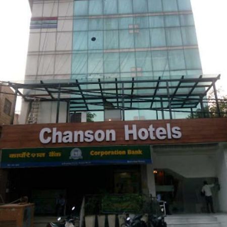 Chanson Hotel New Delhi Exteriör bild